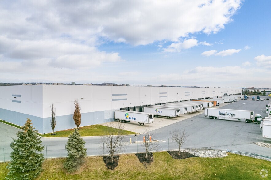 More Photos Of 860 Nestle Way, Breinigsville Distribution For Lease