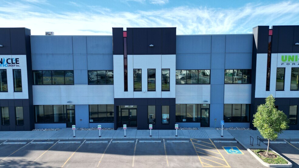 More Photos Of 5423 61 Av SE, Calgary Warehouse For Sale