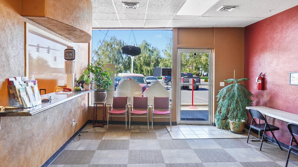 More Photos Of 702 E Main St, Othello Storefront Retail Office For Lease