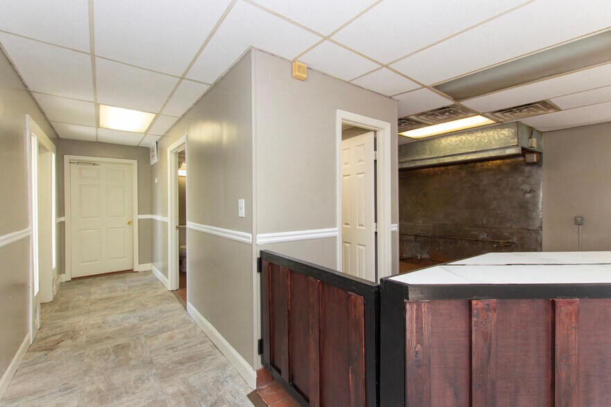 More Photos Of 815 Andrew Jackson Way NE, Huntsville Restaurant For Lease