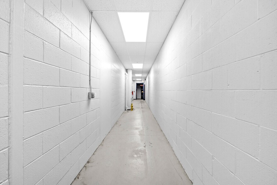 More Photos Of 294 Gambee Rd, Geneva Warehouse For Sale