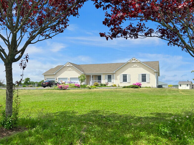 More Photos Of 1200 Cross River Dr, Riverhead Horse Stables For Sale