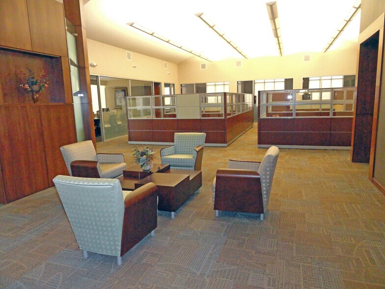 More Photos Of 3201 Voyager Dr, Green Bay Medical For Sale