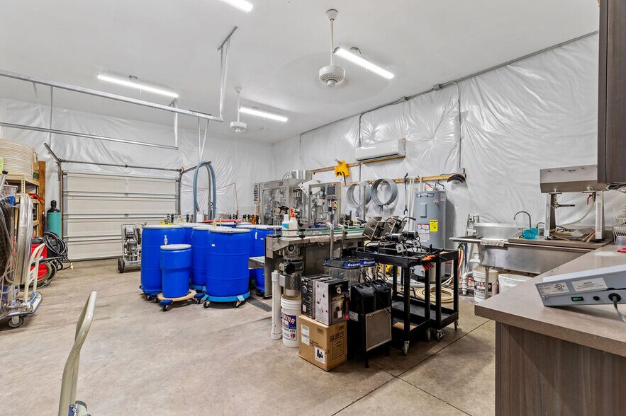 More Photos Of 877 State Fair Blvd, Solvay Storefront For Sale