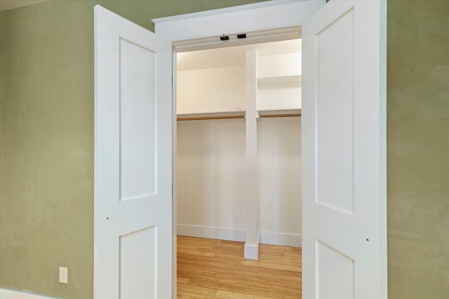 More Photos Of 902 S Main St, Buena Vista Storefront Retail Residential For Sale