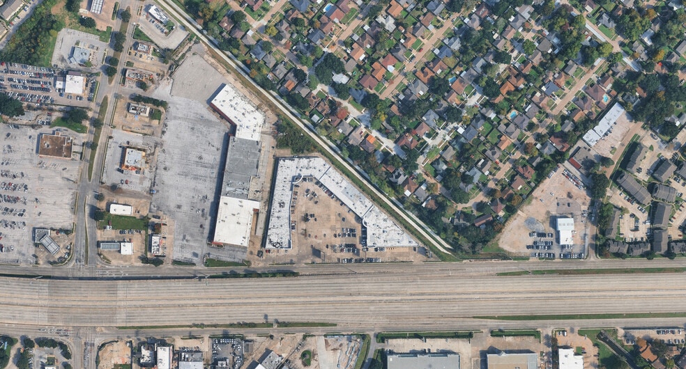 More Photos Of 10703-10765 Gulf Fwy, Houston Unknown For Lease