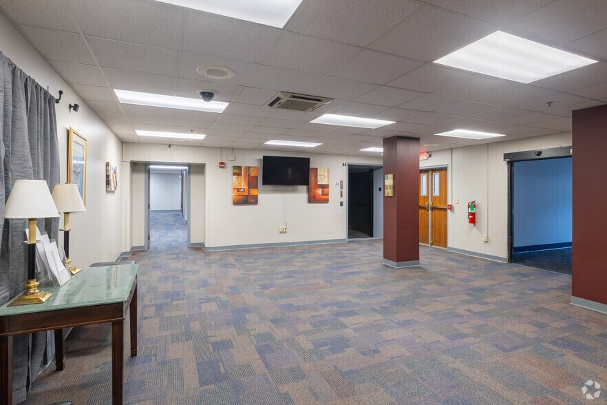 More Photos Of 2601 N 3rd St, Harrisburg Office For Sale