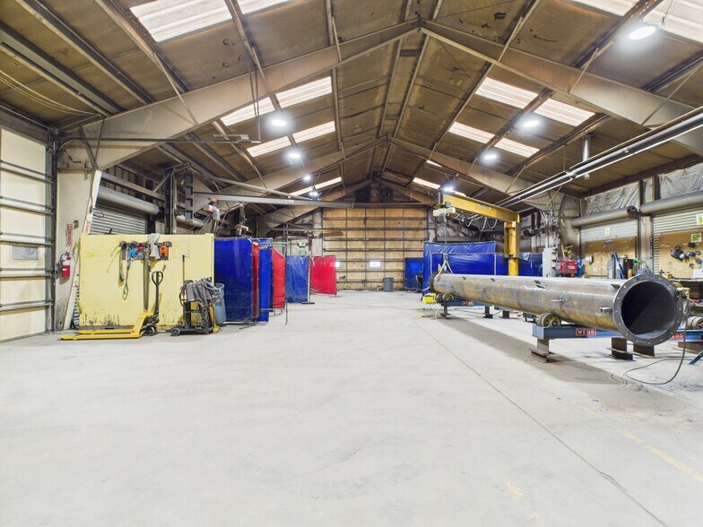 More Photos Of 1461 43rd St, Evans Warehouse For Lease