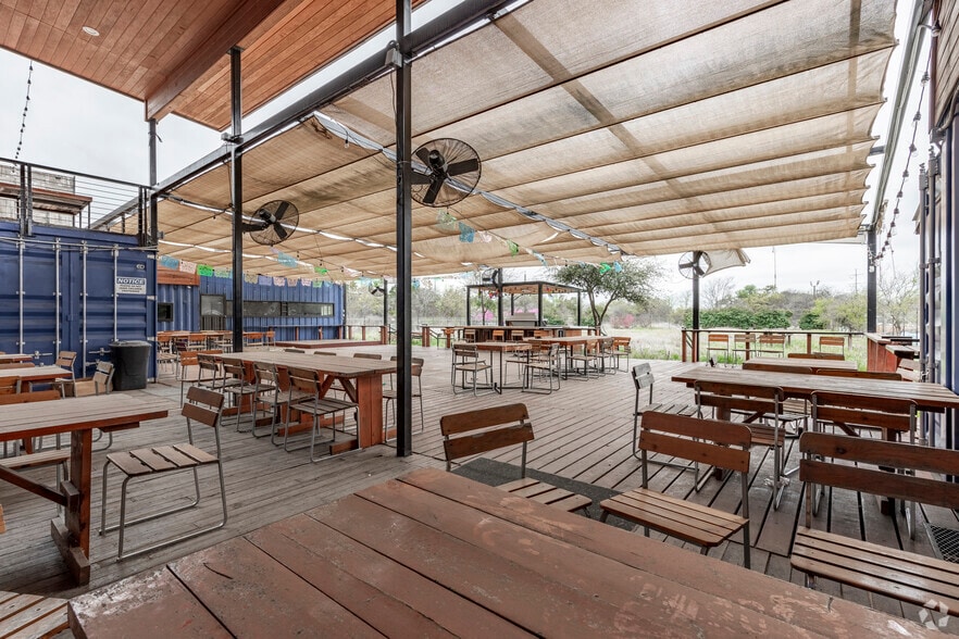 More Photos Of 18745 Redland Rd, San Antonio Restaurant For Sale