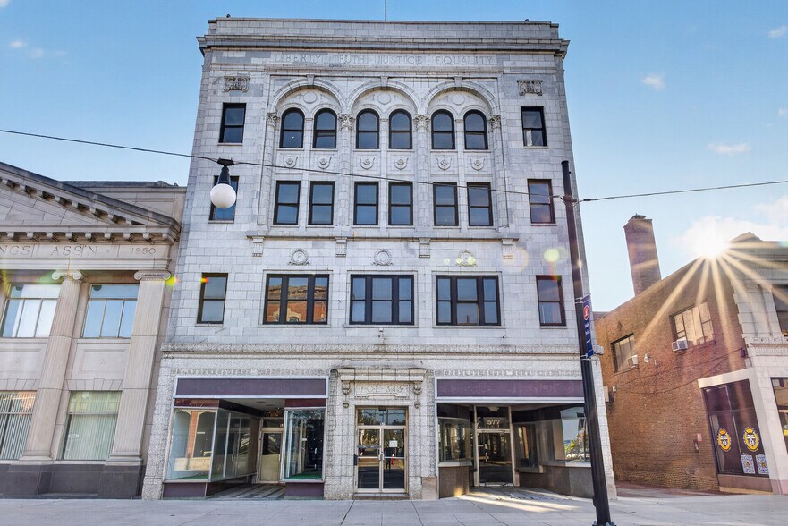 More Photos Of 573-577 Broadway, Lorain Storefront Retail Residential For Sale