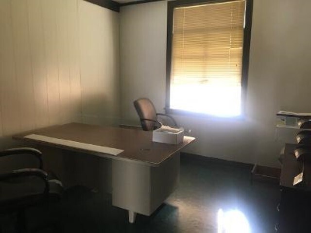 More Photos Of 520 Broadway Ave, Gladewater Industrial For Sale