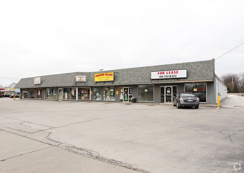 Primary Photo Of 705 N Euclid Ave, Bay City General Retail For Lease