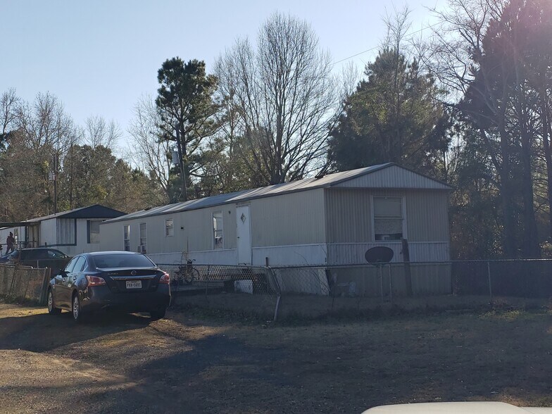More Photos Of 5520 Condor Rd, Gilmer Manufactured Housing Mobile Home Park For Sale