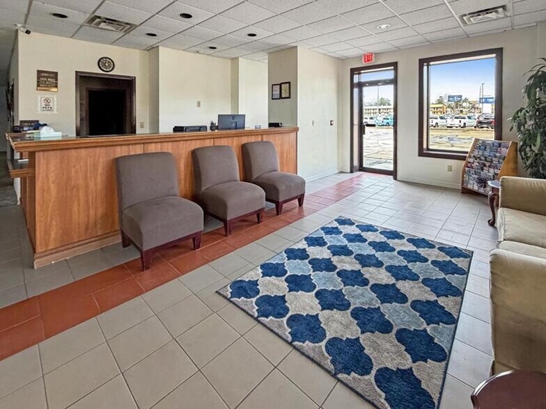 More Photos Of 3080 Colony Blvd, Leesville Hotel For Sale