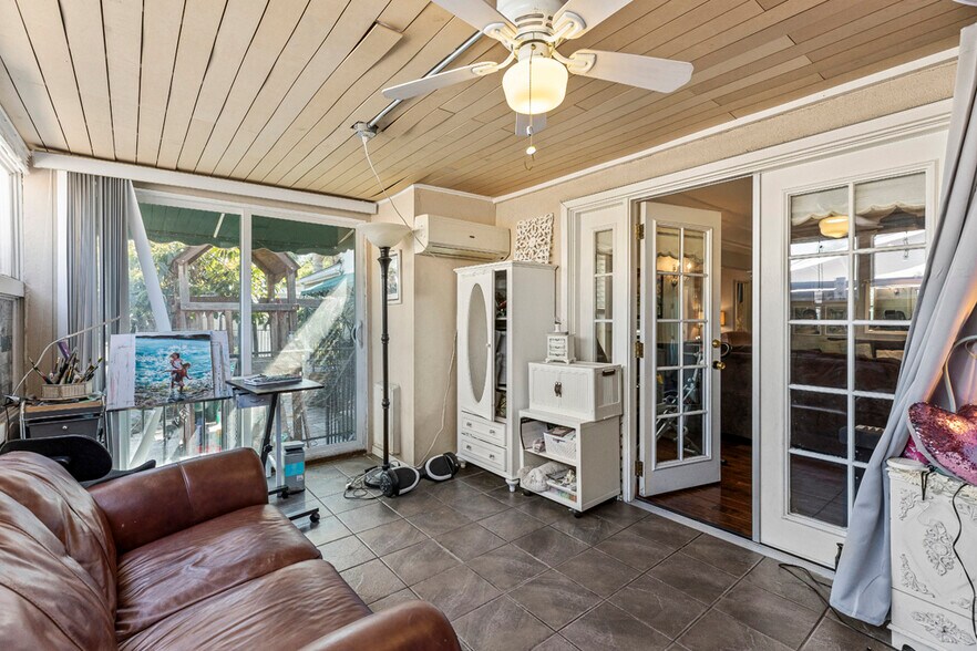 More Photos Of 906 E Commonwealth Ave, Fullerton Storefront For Sale