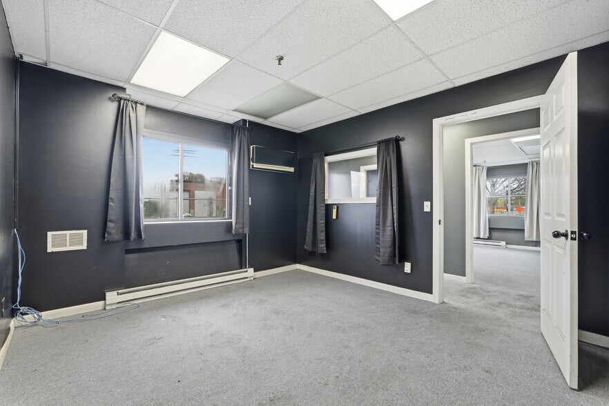 More Photos Of 680 Meadow St, Chicopee Manufacturing For Lease