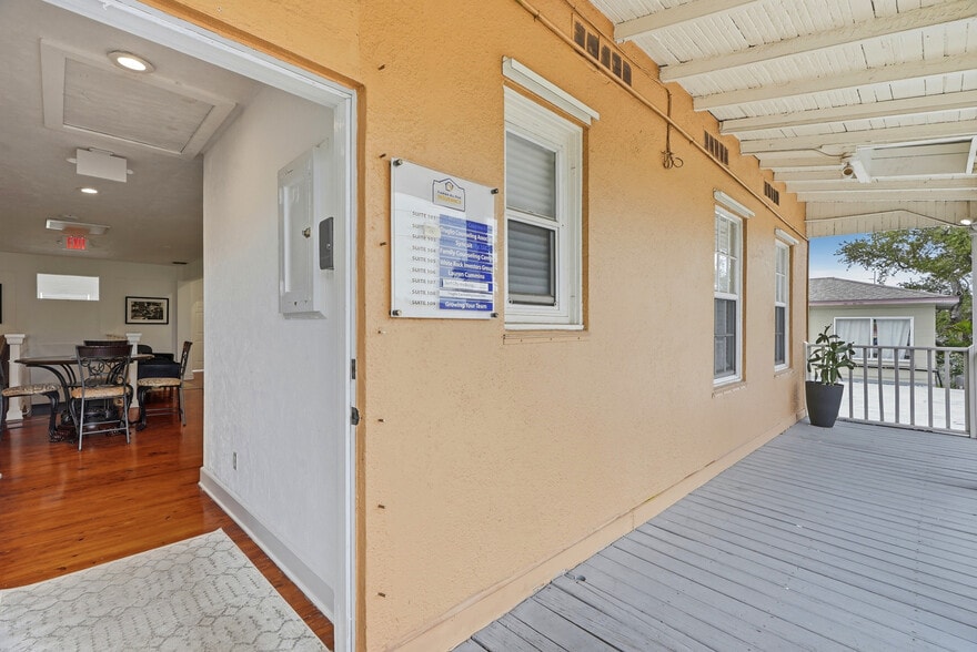 More Photos Of 7024 Central Ave, Saint Petersburg Medical For Sale