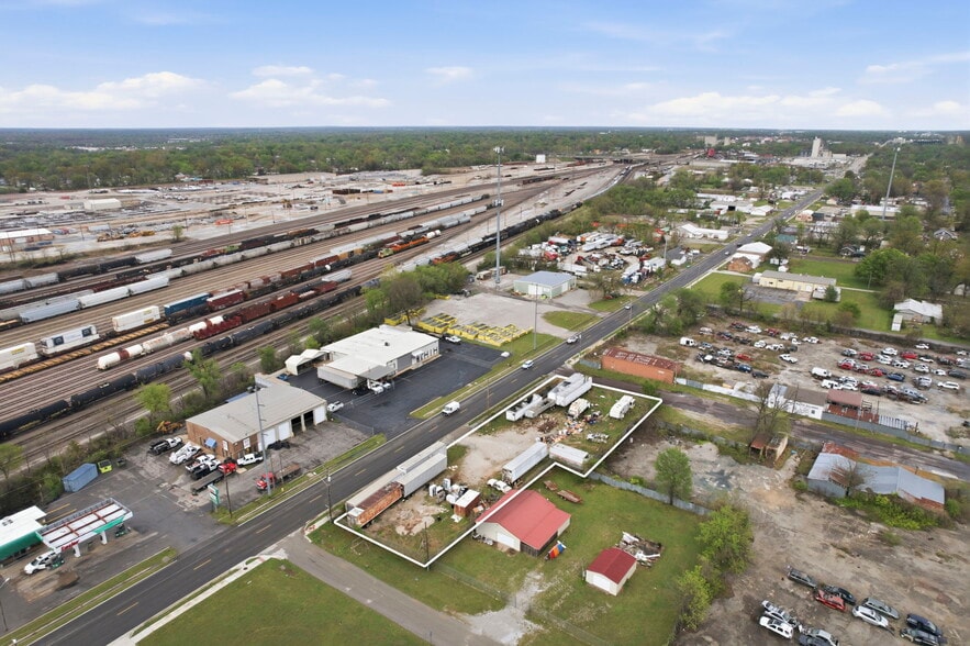 More Photos Of 2320 W Division St, Springfield Land For Sale