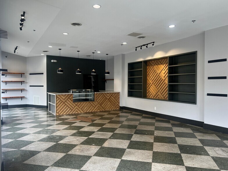 More Photos Of 131 Campbell Ave SW, Roanoke Office For Lease