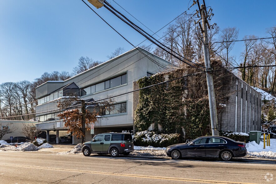 More Photos Of 307 E Shore Rd, Great Neck Medical For Lease