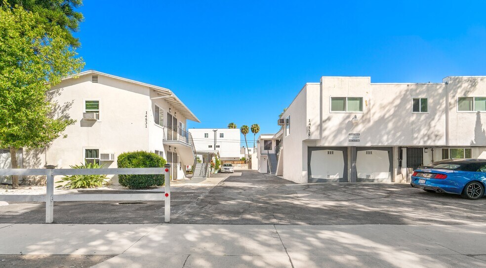 More Photos Of 14525 Albers St, Sherman Oaks Apartments For Sale