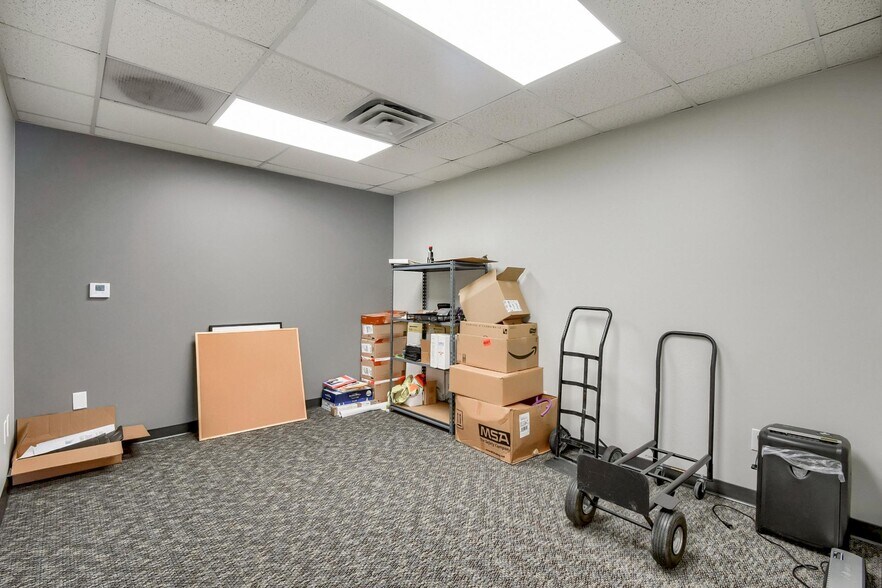 More Photos Of 19316 Goddard Ranch Ct, Morrison Office For Lease