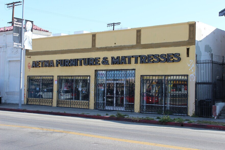 More Photos Of 3072-3084 W Pico Blvd, Los Angeles Storefront For Sale