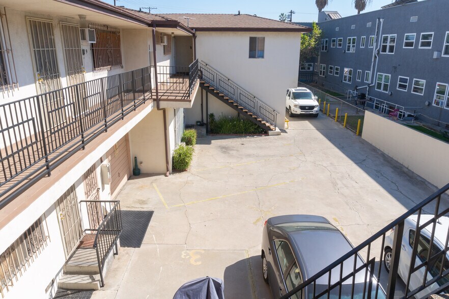 More Photos Of 405 S Boyle Ave, Los Angeles Apartments For Sale