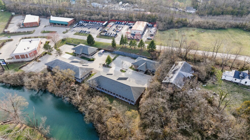 More Photos Of 304-306 Boston Sq, Georgetown Healthcare For Sale