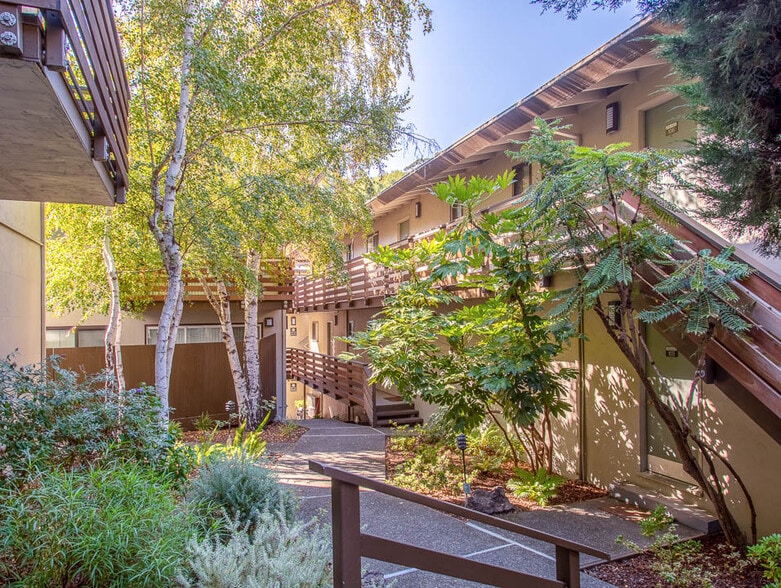 More Photos Of 109 Professional Center Pky, San Rafael Apartments For Sale
