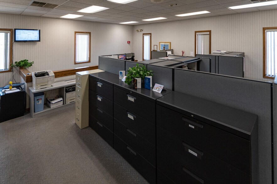 More Photos Of 1 Victor Way, Sharon Warehouse For Sale