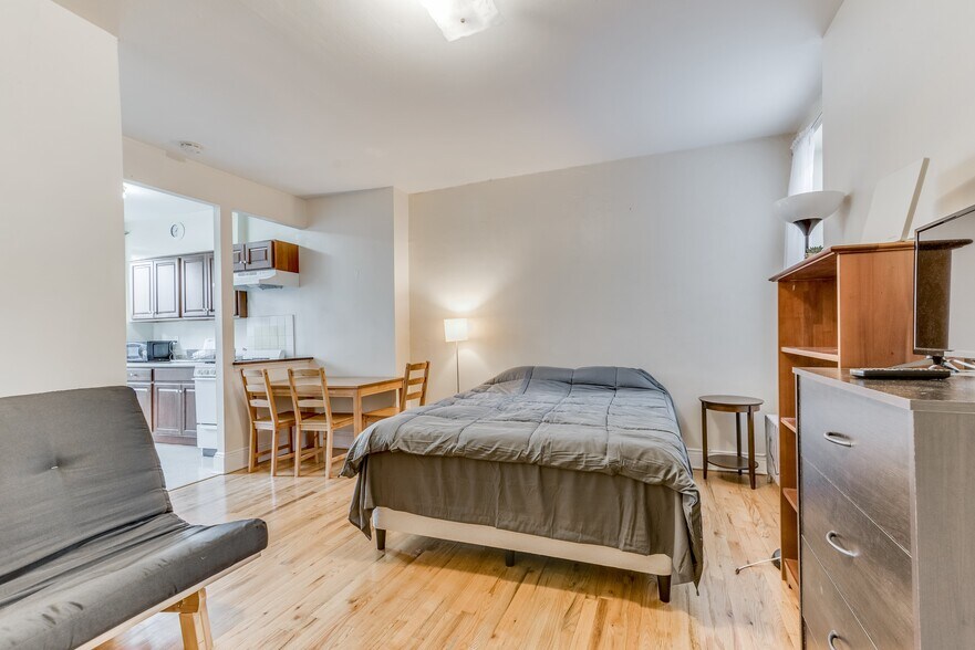 More Photos Of 4132 53rd St, Woodside Apartments For Sale