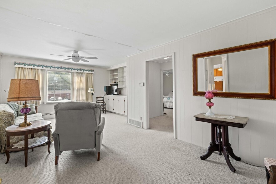 More Photos Of 1975 Seneca St, Buffalo Office For Sale