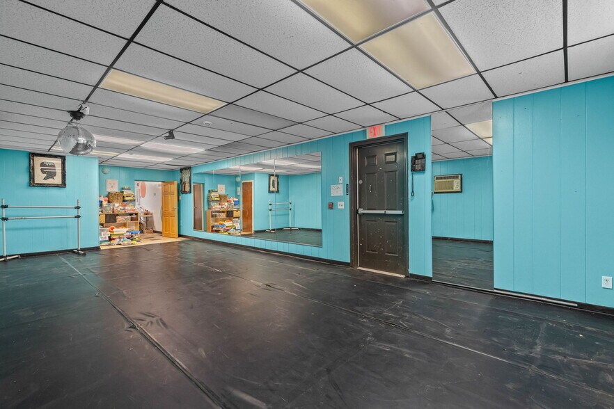 More Photos Of 11223 NW 10th St, Oklahoma City Daycare Center For Sale