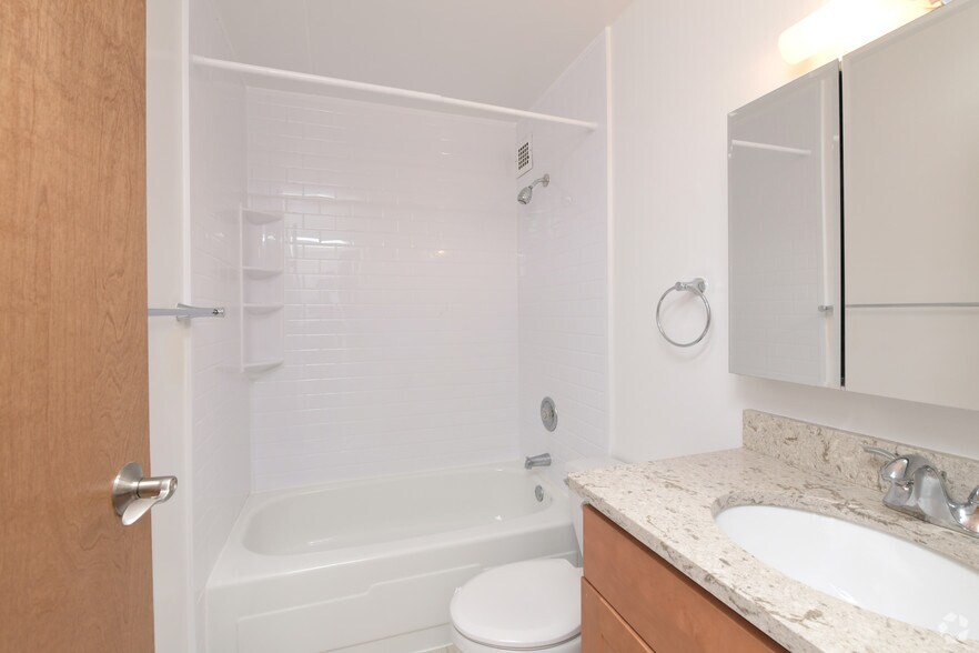 More Photos Of 1371 Beacon St, Brookline Apartments For Lease