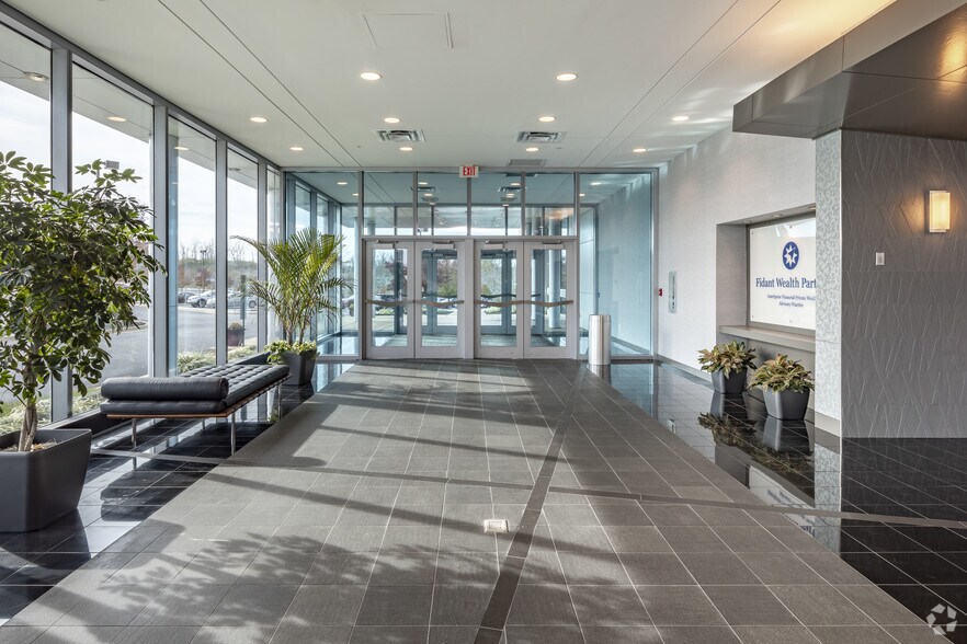 More Photos Of 740 Centre View Blvd, Crestview Hills Office For Lease