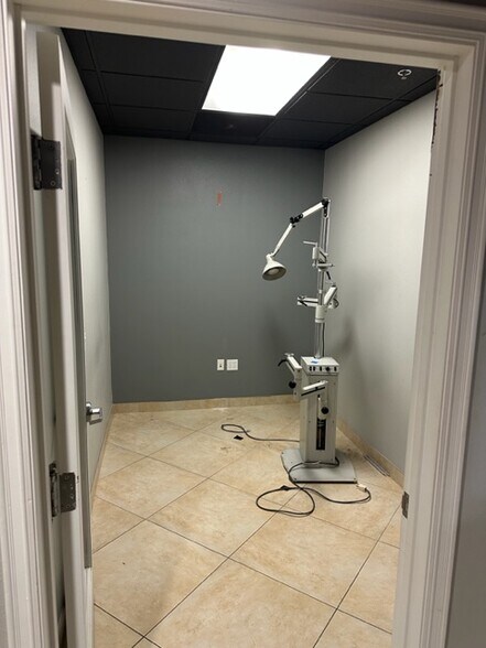 More Photos Of 72650 Fred Waring Rd, Palm Desert Medical For Sale