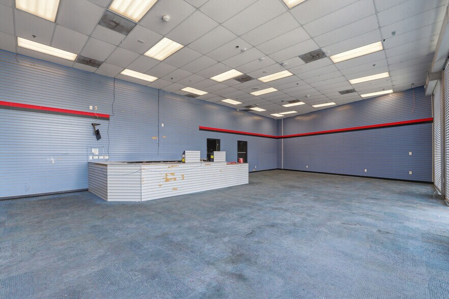 More Photos Of 10930 Long Beach Blvd, Lynwood Storefront For Lease