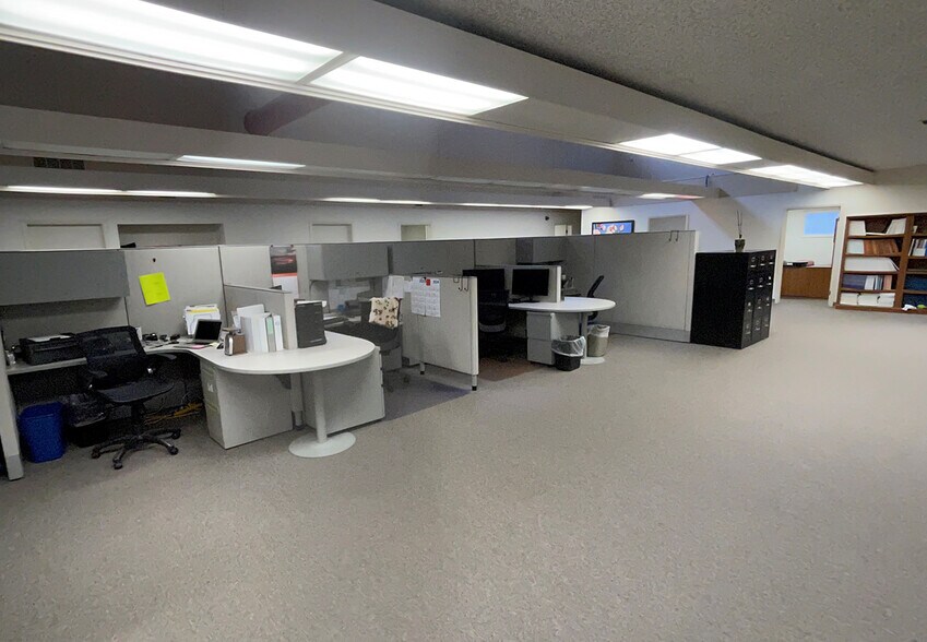 More Photos Of 2424 American Ln, Madison Office For Lease