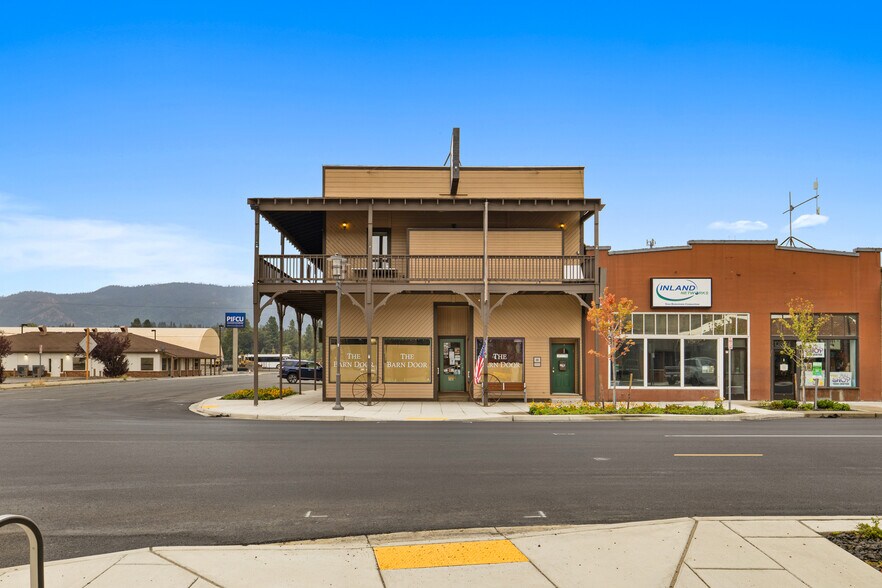 More Photos Of 220 E 1st St, Cle Elum General Retail For Sale