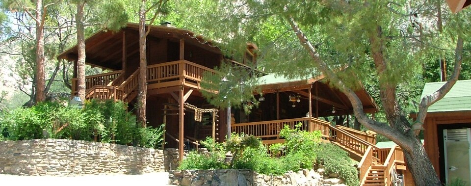 More Photos Of 13745 Sierra Way, Kernville Hotel For Sale