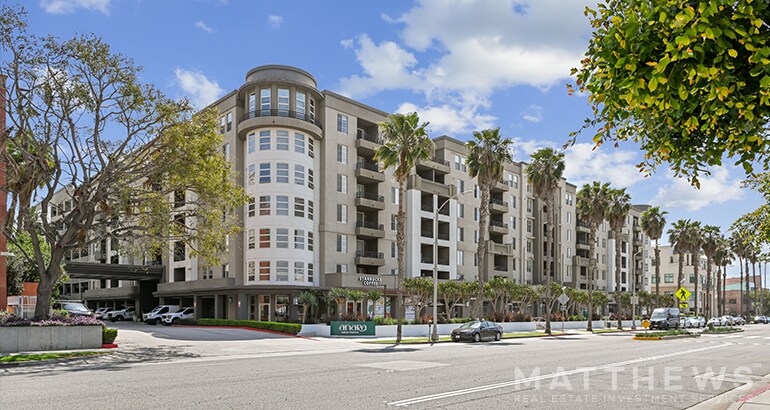 Primary Photo Of 2200 Colorado Ave, Santa Monica Apartments For Lease