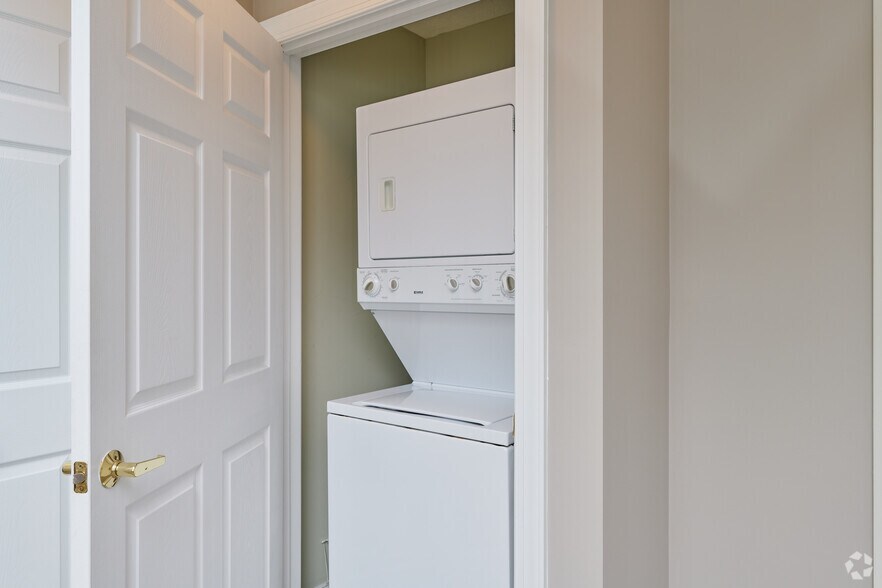 More Photos Of 290 Exchange Blvd, Rochester Apartments For Lease