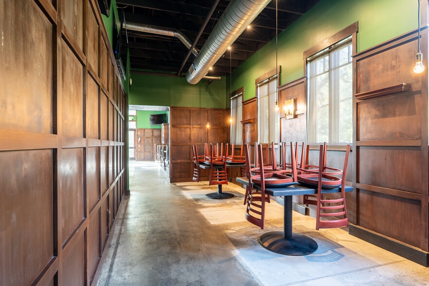 More Photos Of 871 S Arbor Vitae, Edwardsville General Retail For Lease