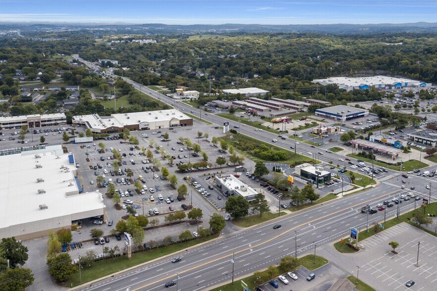 More Photos Of 5560 Nolensville Pike, Nashville Department Store For Lease