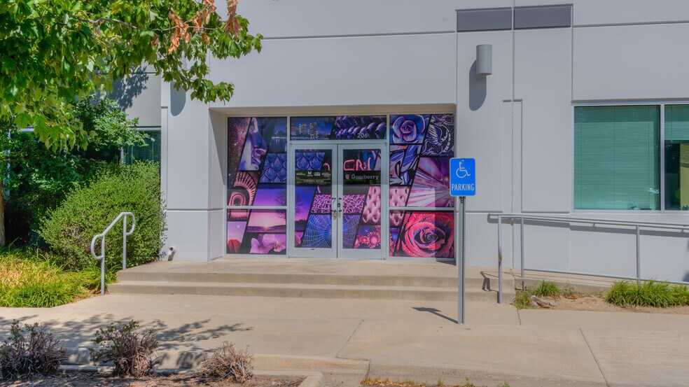 More Photos Of 2011 Cherry St, Louisville Light Manufacturing For Lease