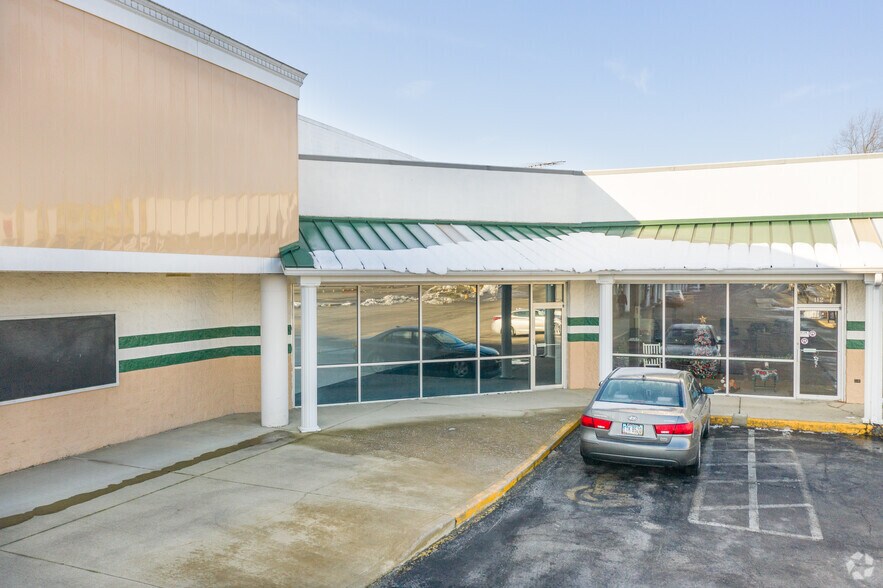 More Photos Of 101-123 Blossom Centre Blvd, Willard Storefront For Lease