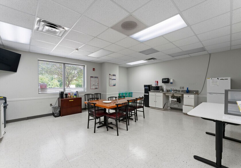 More Photos Of 840 Derita Rd, Concord Industrial For Sale