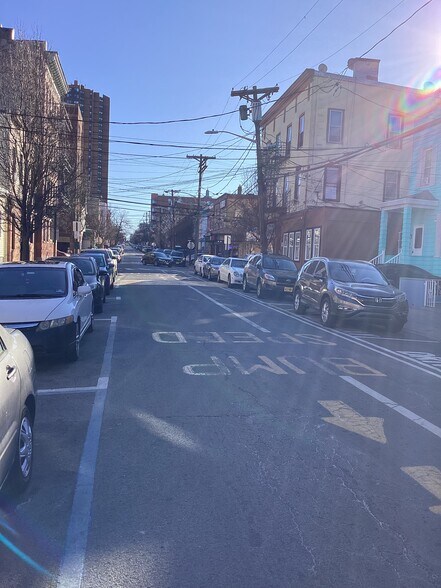 More Photos Of 2513 West St, Union City Apartments For Sale