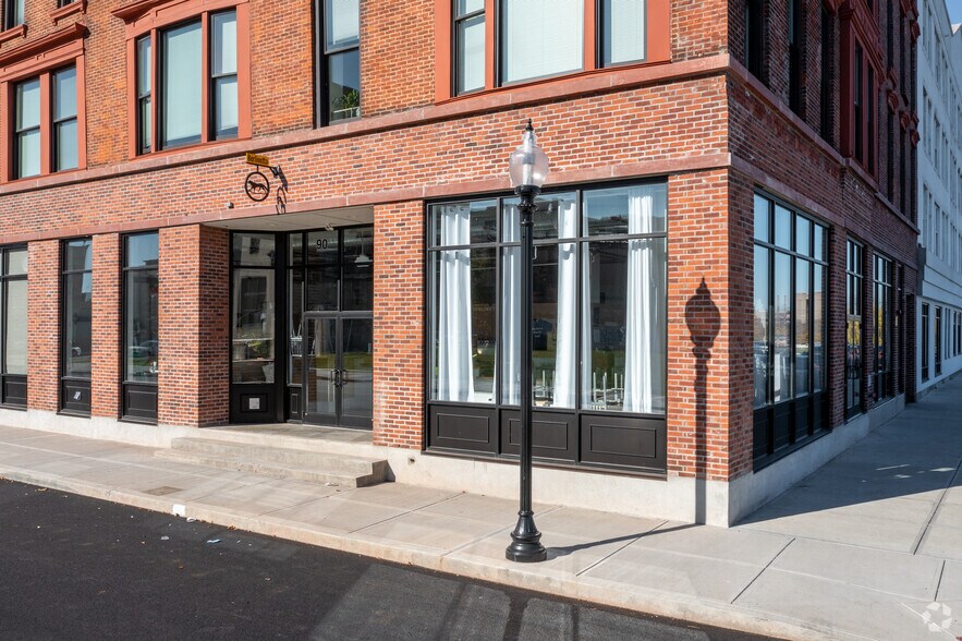 More Photos Of 1188 Main St, Bridgeport Apartments For Lease